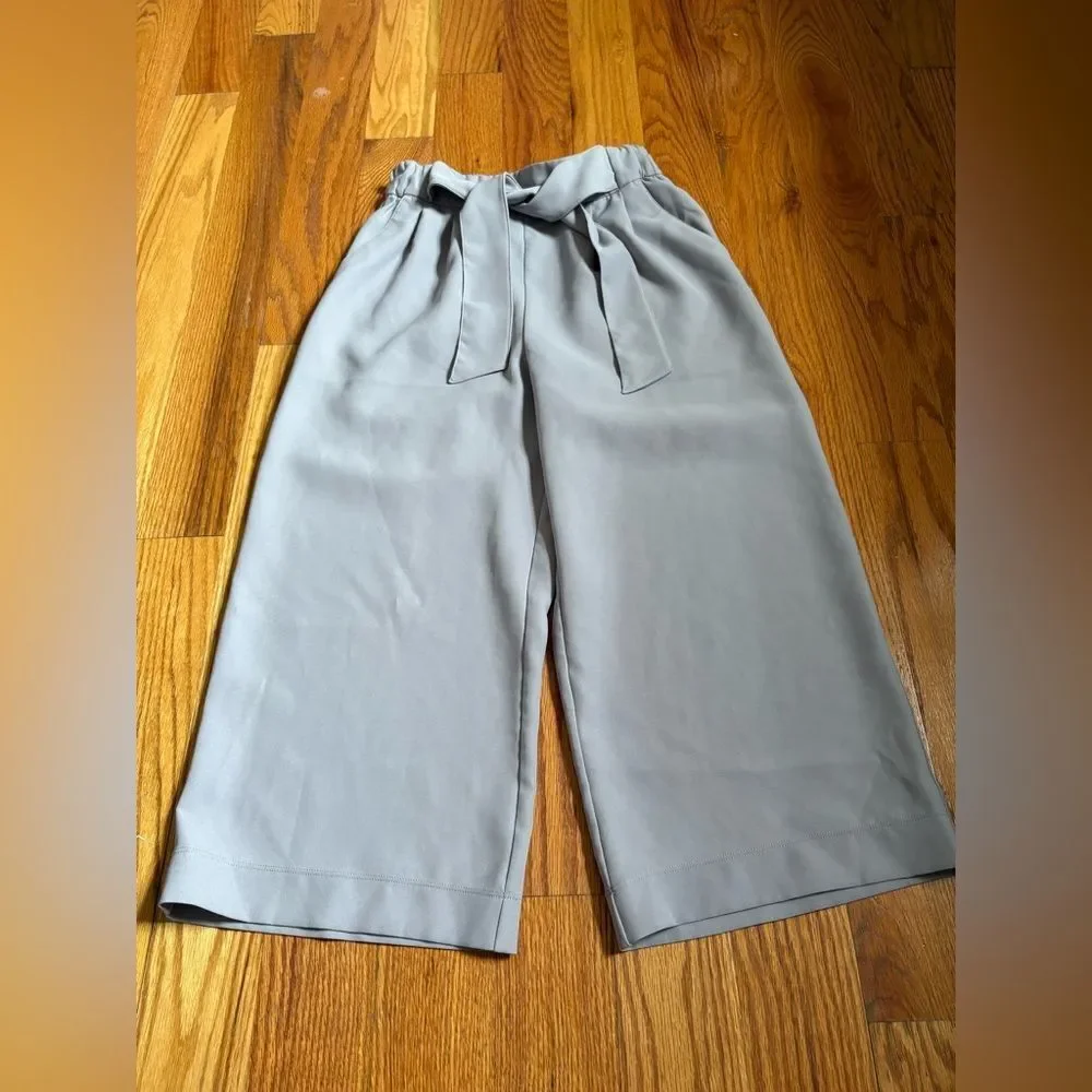 lululemon athletica Light Gray Cropped Pants